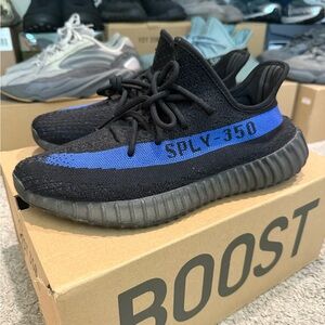 Yeezy Men's Black and Blue Boost Sneakers